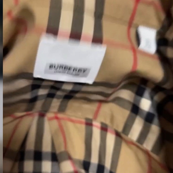 💯%❤️🫶🏻 authentic burberry shirt and pants ❤️🫶🏻 - Picture 7 of 12